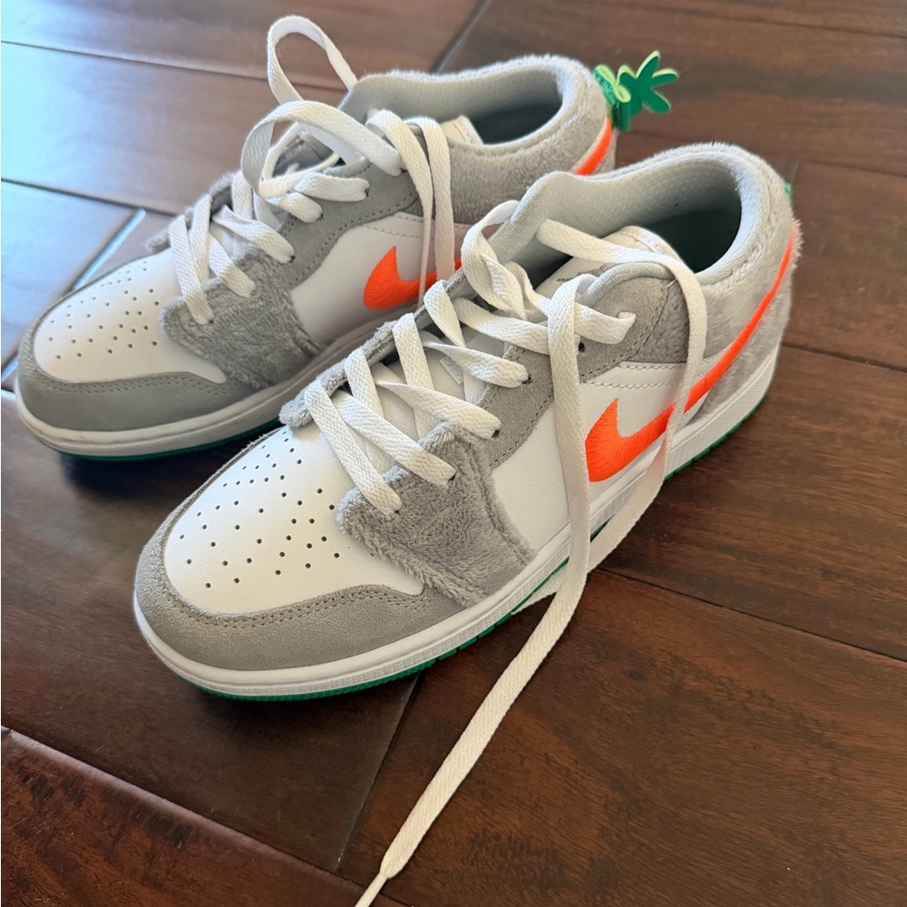 NIKE'S AIR JORDAN 1 LOW RABBIT